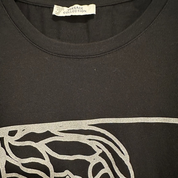 Versace T-shirt - Picture 2 of 4